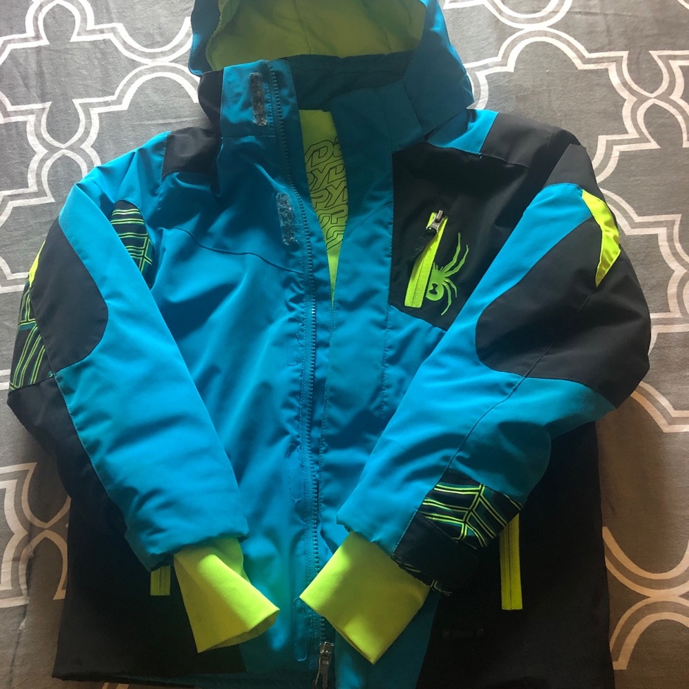 Ski boys  jacket. Like new.  Blue and lime green